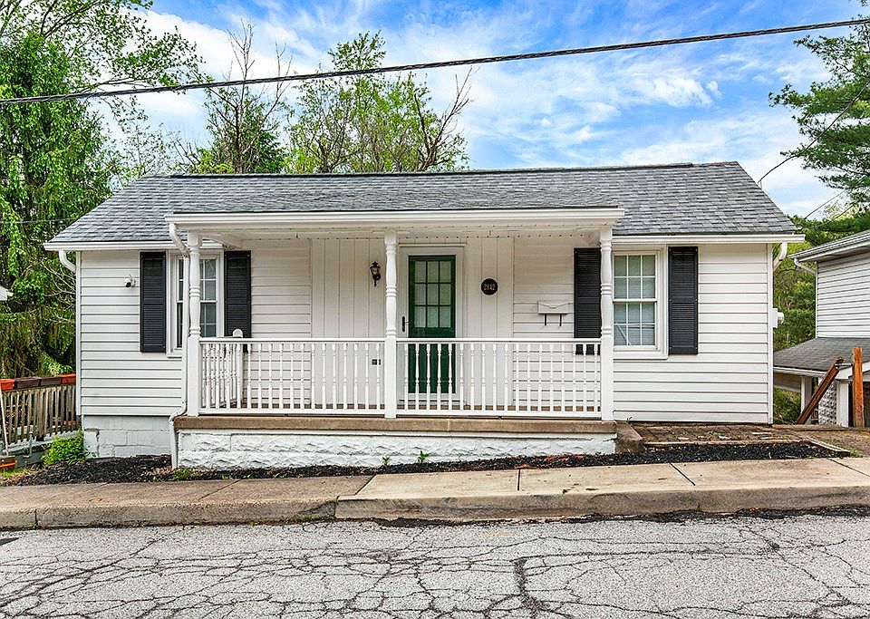 1st image of 2842 Italy Rd