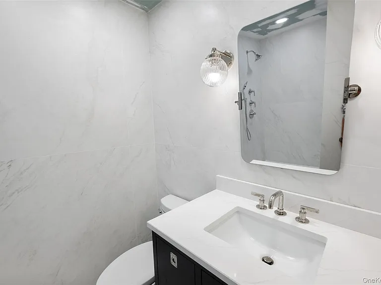 67 Parkway Dr — Photo 38