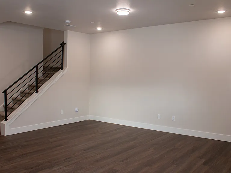 826 E Sunnyside Rd #6-1 — Photo 4