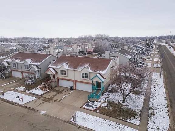 2nd image of 1 Parkshores Dr