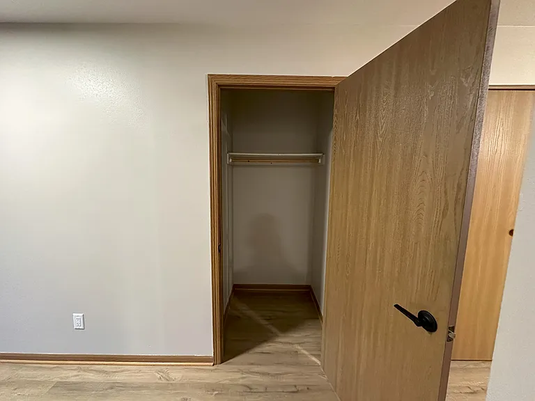 2046 Cliff Alex Ct S #4 — Photo 9