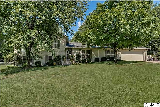 1st image of 248 Woodridge Cir