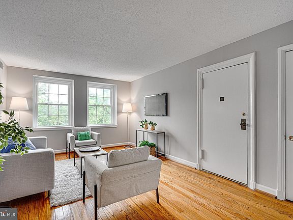 4th image of 2854 S Abingdon St APT B2