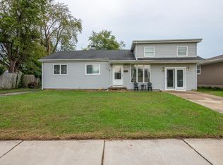 114 E Manor Dr, Griffith, IN 46319