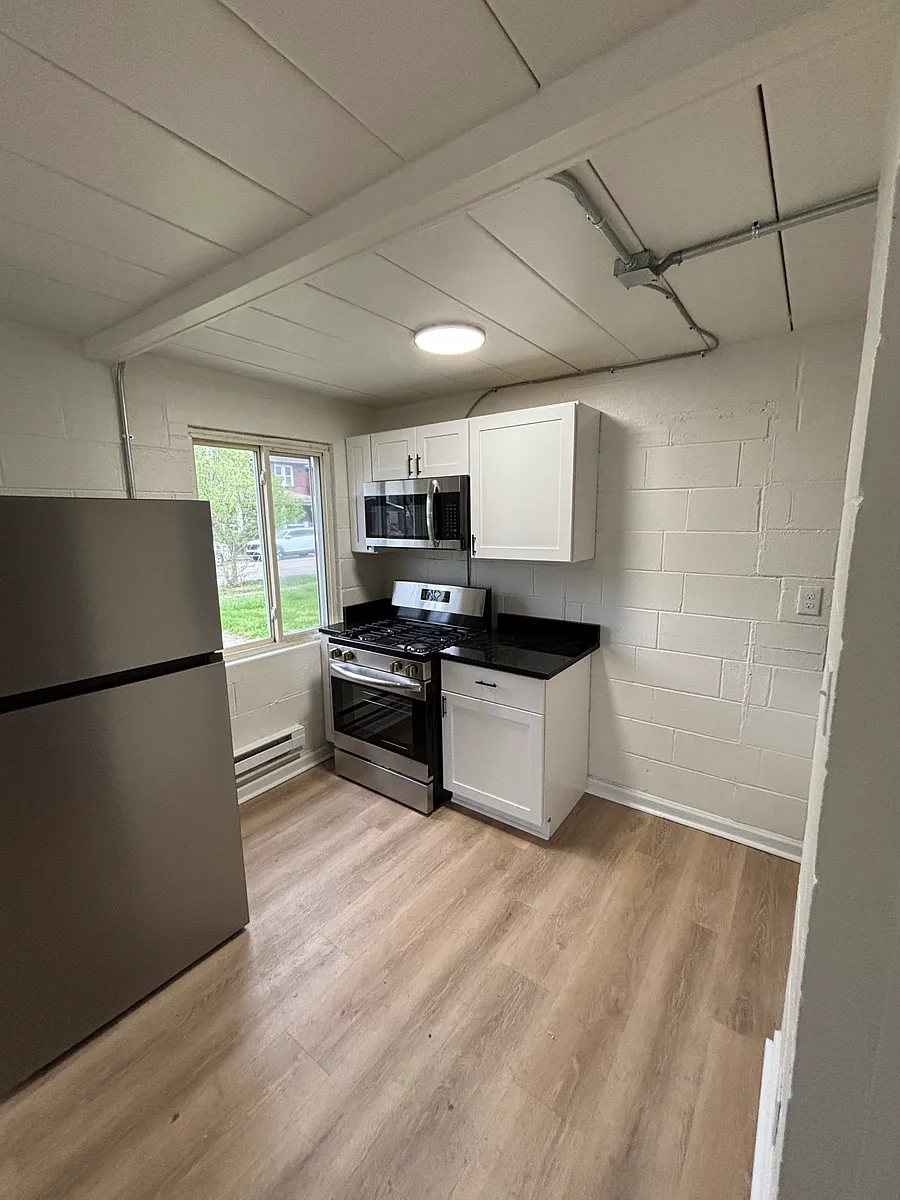 Building Photo - 1720 Harvard Ave #1718