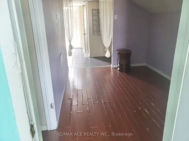 7098 Goreway Dr — Photo 4