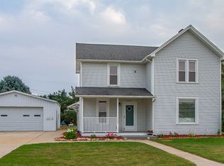 1846 N 4253rd Rd, Leland, IL 60531