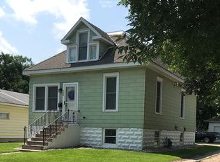 714 7th St SW, Willmar, MN 56201