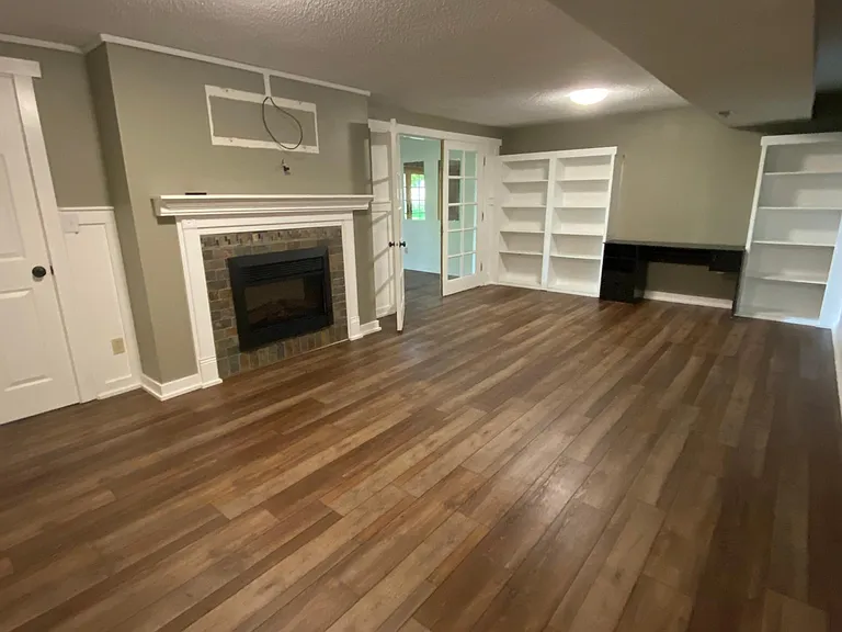 6880 S Cloverdale Rd — Photo 10