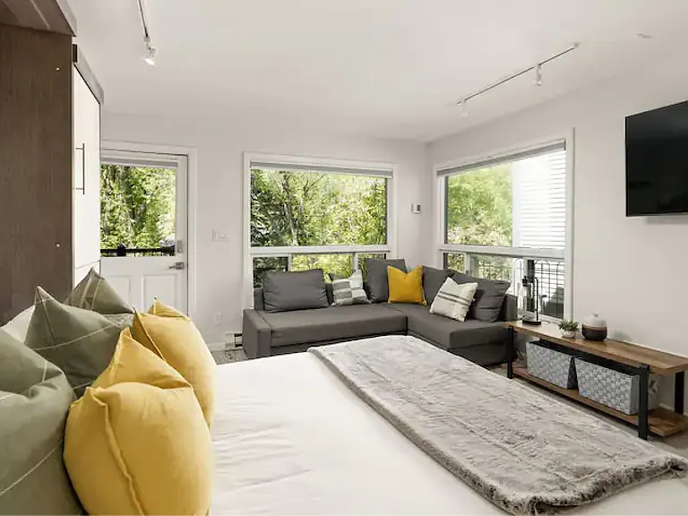 900 E Hopkins Ave #5 — Photo 5