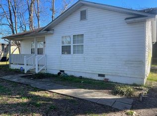 1 Grant Martin St, Summerton, SC 29148