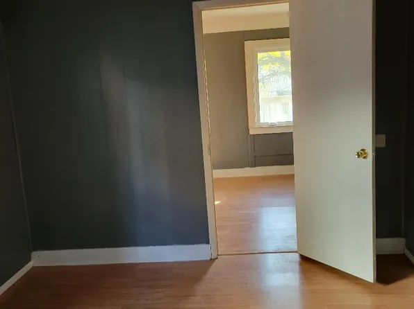 69 Poplar Ave APT 2, Pontiac, MI 48342