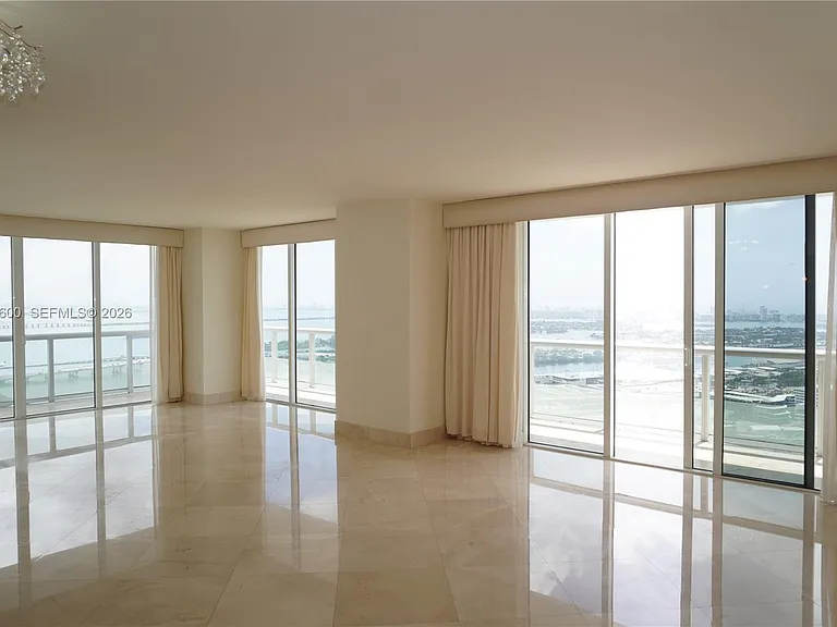 50 Biscayne Blvd #5202 — Photo 63