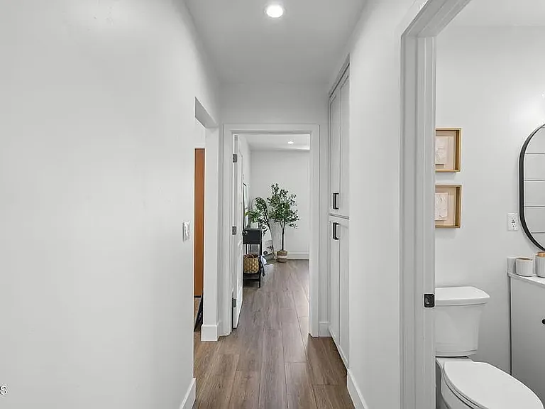 340 Jones St — Photo 16