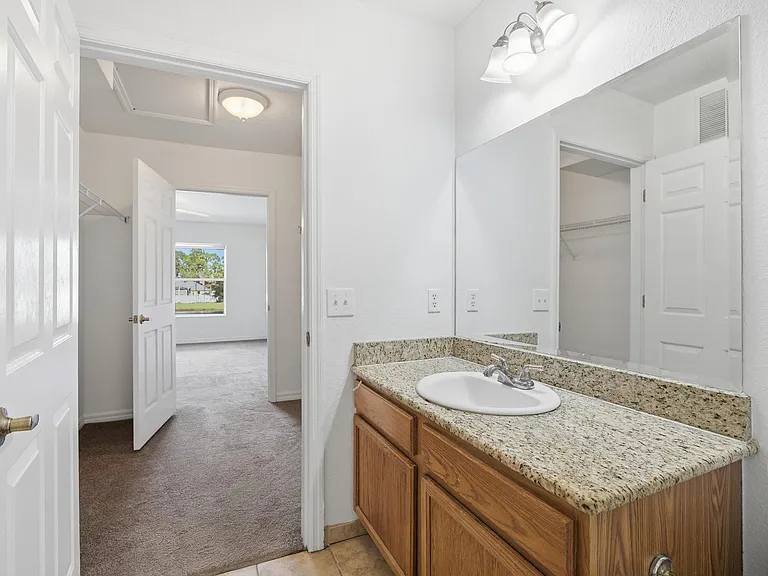 4600 E Moody Blvd #1P — Photo 36