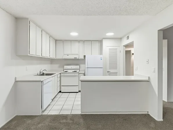 Clubside Apartments