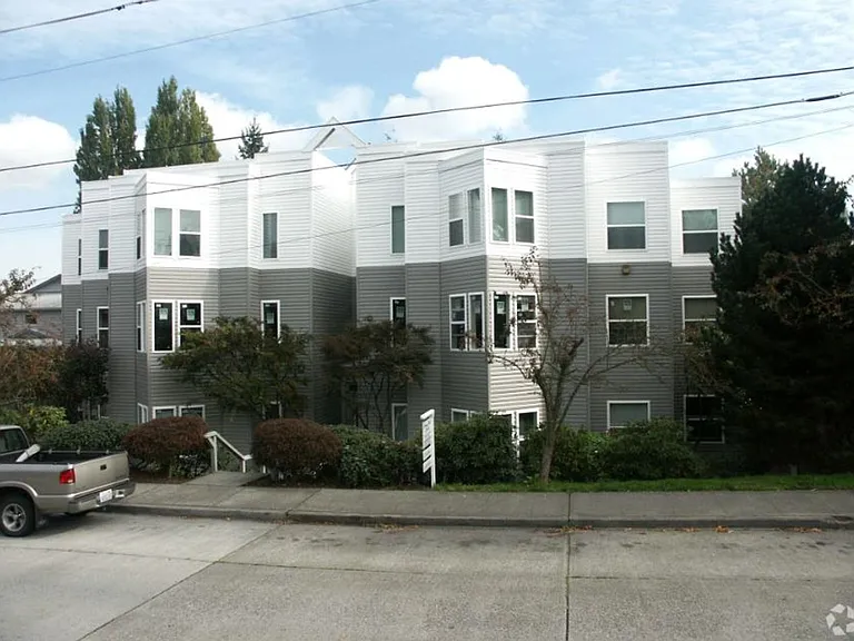 Crown Hill Court — Photo 12