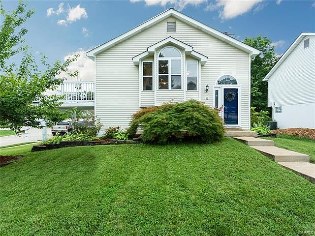 1st image of 132 Glenbarr Ct