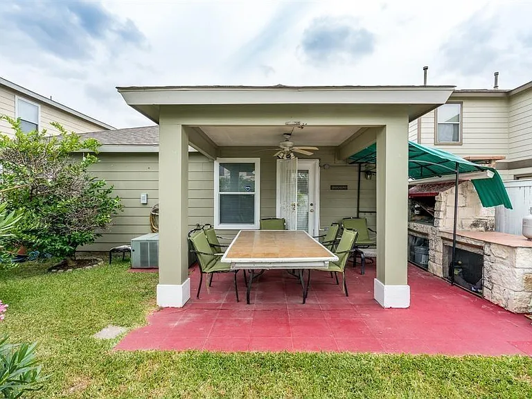19007 Remington Park Dr — Photo 17