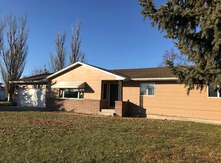 205 Braddock St, Armour, SD 57313