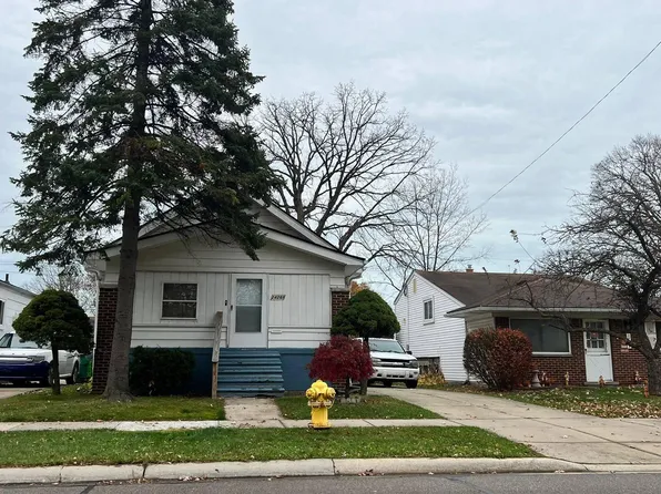 24268 Schroeder Ave, Eastpointe, MI 48021