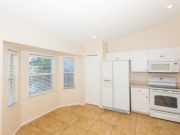 4th image of 8191 Westmont Terrace Dr