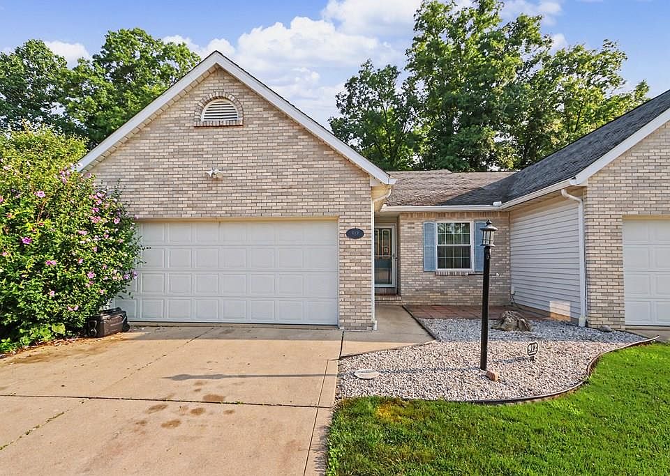 1st image of 912 Greenfield Dr