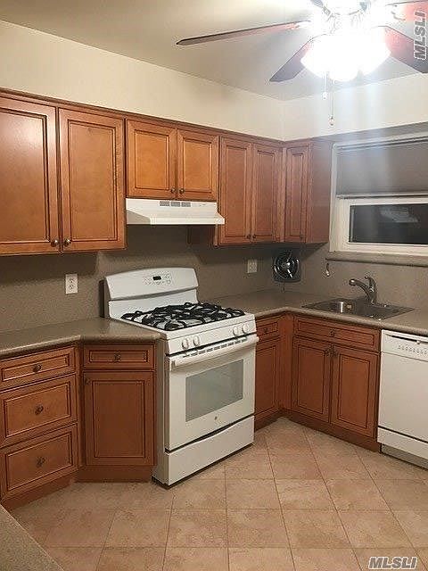 1st image of 4324 223rd St