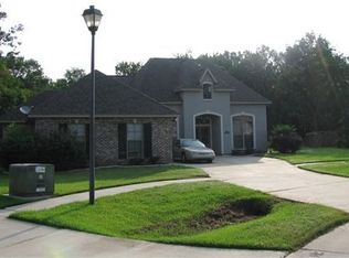 137 Wood Thrush Dr, Madisonville, LA 70447