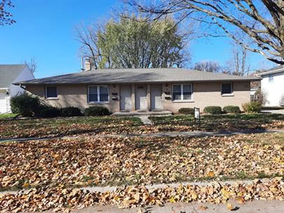 1215 N Locust St