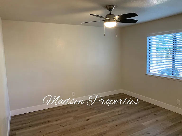 1340 W 4th St #2 — Photo 14