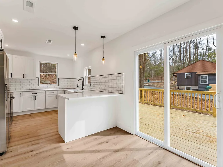 107 Juniper Dr — Photo 40