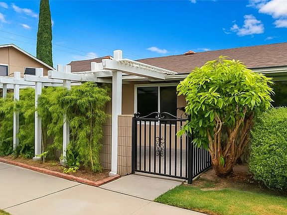 10757 Magnolia Ave (9)_01182026