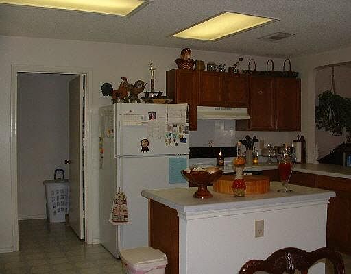 3rd image of 1307 DEZARAE ST