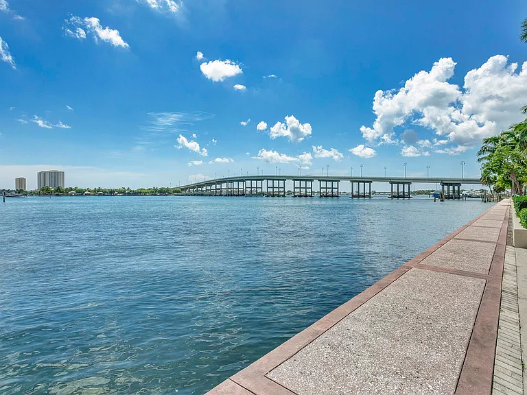 2640 Lake Shore Dr #2014 — Photo 84