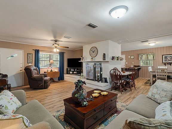 4th image of 302 Blackwell St
