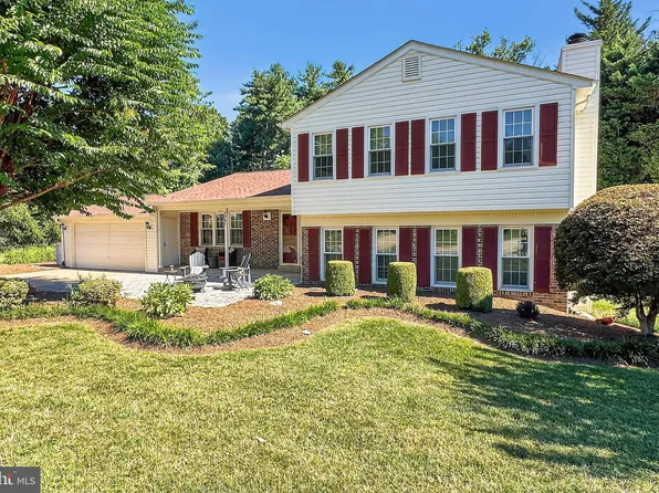 5201 Dunleigh Dr, Burke, VA 22015