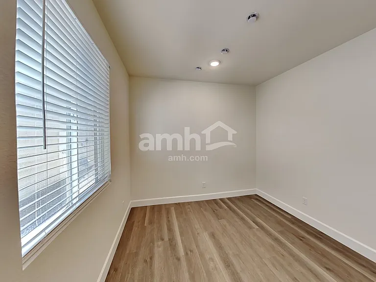 10322 Medusita St — Photo 12
