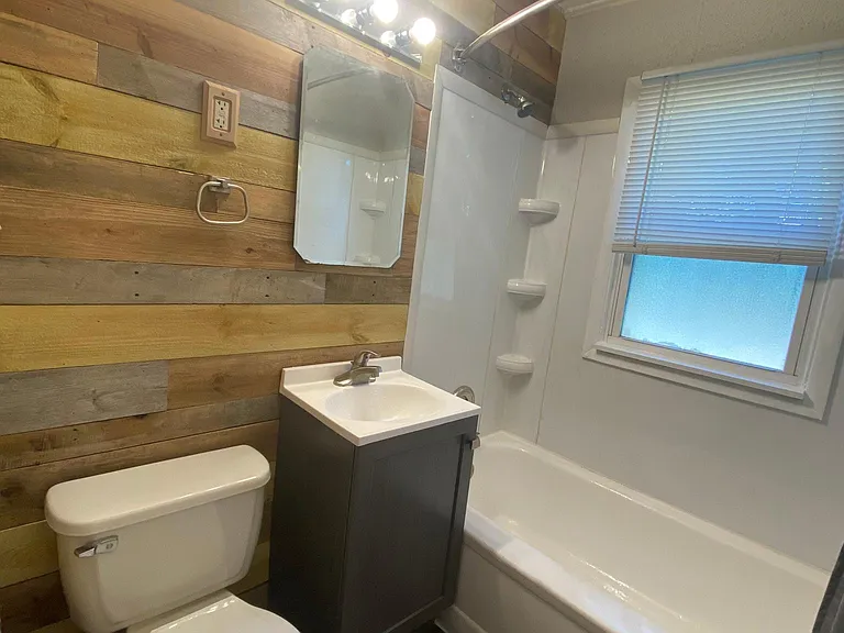 4430 Primrose Ave — Photo 5