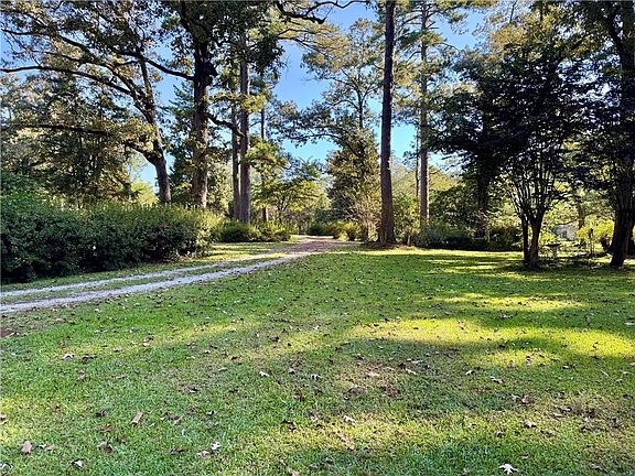 3rd image of 130 Holt Rd