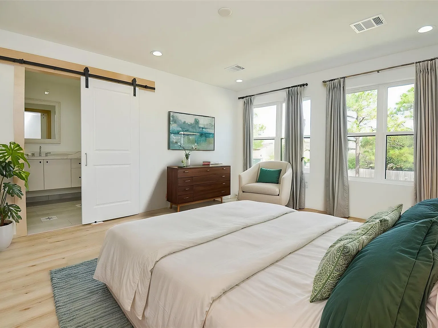 4 bed, 3.5 bath, 2802 sqft, $2,500 — Photo 1