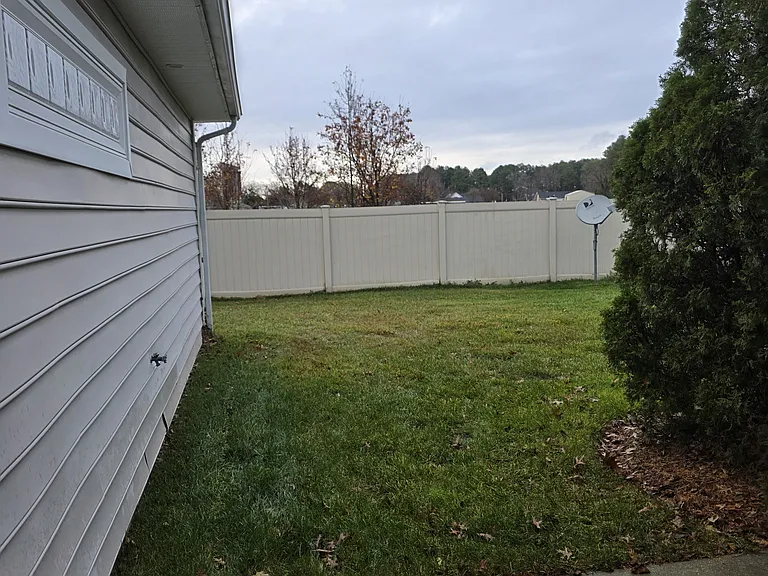 15 Bayberry St — Photo 14