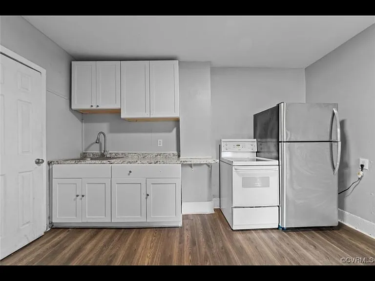 1220 McKenzie St #1220 — Photo 8