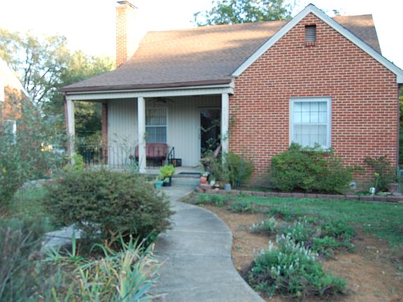 2nd image of 2613 Floraland Dr NW