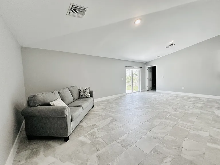 489 Lenox Ave — Photo 26