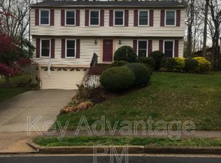 15989 Cove Ln, Dumfries, VA 22025