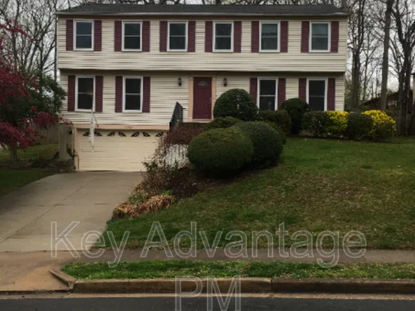 15989 Cove Ln, Dumfries, VA 22025