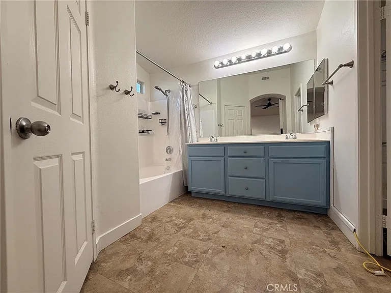 24848 Noelle Way — Photo 12