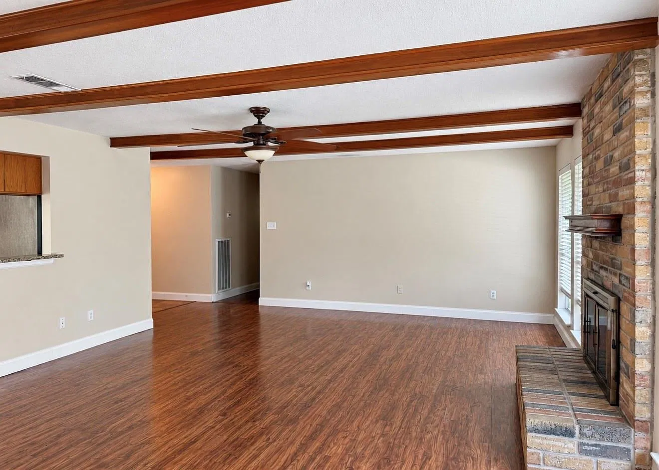3 bed, 2.0 bath, 1718 sqft, $1,875 — Photo 3