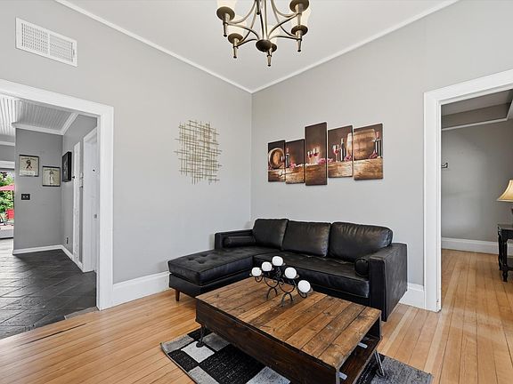 5th image of 15 10th Street